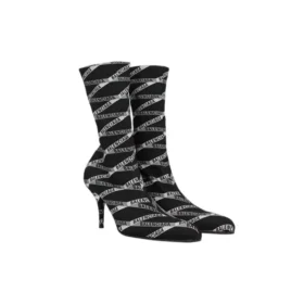 80 mm:n Monogram-logolla varustetut spandex-saappaat ”Black” 549784W1P601264 80 mm:n Monogram-logolla varustetut spandex-saappaat ”Black” 549784W1P601264