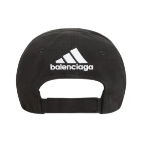 Balenciaga x adidas -lippalakki ”Black White” 712160410B21077 Balenciaga x adidas -lippalakki ”Black White” 712160410B21077