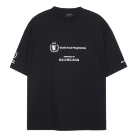 Balenciaga x WFP T-paidat, medium-mitoitus ”Black” 612966TMVL21070 Balenciaga x WFP T-paidat, medium-mitoitus ”Black” 612966TMVL21070