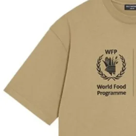 Balenciaga x World Food Program -T-paidat ”Beige” 612965THV849605 Balenciaga x World Food Program -T-paidat ”Beige” 612965THV849605