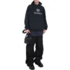 BB Be Different -paikattu T-paidan huppari ”Black” 720406TNVV11070