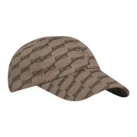 BB Monogram -lippalakki ”Beige Brown” 704104410B29764 BB Monogram -lippalakki ”Beige Brown” 704104410B29764