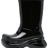 Crocs x Balenciaga kiiltäväpintaiset saappaat ”Musta” 677388W1S8X
