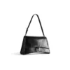 Crush Medium Sling Bag ”Black” 7654662AAR21000