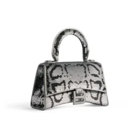 Hourglass Xs -käsilaukku, jossa ketjupisto ”Silver” 7204712AARN8110