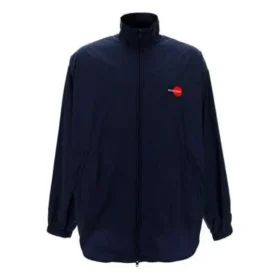 Miesten Balenciaga-logolla varustettu vetoketjullinen pystykaulustakki, sininen 622002TIO508065 Miesten Balenciaga-logolla varustettu vetoketjullinen pystykaulustakki, sininen 622002TIO508065