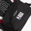 Miesten Balenciaga | NBA-yhteistyömalli Explorer-reppu, musta/valkoinen/vermillonpunainen Miesten Balenciaga | NBA-yhteistyömalli Explorer-reppu, musta/valkoinen/vermillonpunainen