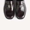 Miesten mukavat loaferit tumman viininpunaisina Miesten mukavat loaferit tumman viininpunaisina