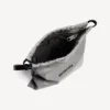 Miesten shopper-tyylinen pölypussi ja olkapussukko, keskikokoinen, Balenciaga-harmaa Miesten shopper-tyylinen pölypussi ja olkapussukko, keskikokoinen, Balenciaga-harmaa
