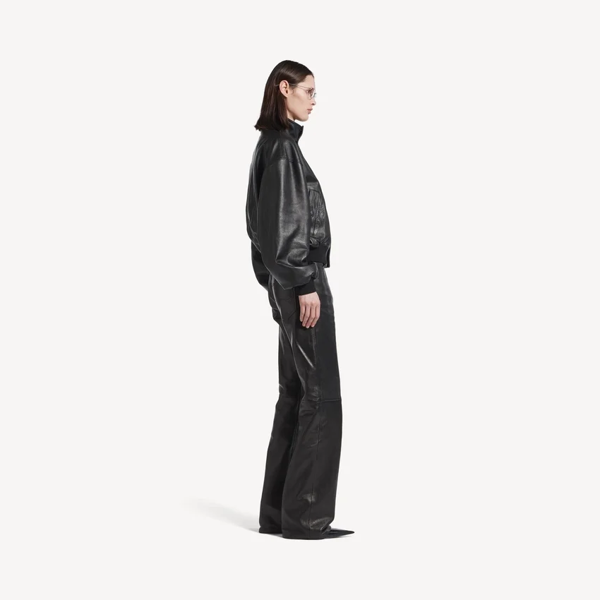 Naisten musta blouson-takki Naisten musta blouson-takki