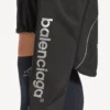 Naisten musta lyhyt techwear-takki Naisten musta lyhyt techwear-takki