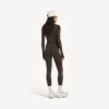 Naisten techwear-leggingsit, väri khakinruskea/neonpinkki Naisten techwear-leggingsit, väri khakinruskea/neonpinkki