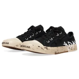 Paris Low Top Graffiti -tennarit ”Black and White Destroyed Cotton” 688757W3RR51099 Paris Low Top Graffiti -tennarit ”Black and White Destroyed Cotton” 688757W3RR51099