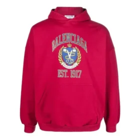 Perustettu 1917 -yliopiston logopainettu huppari, leveä istuvuus, ”Red” 675003TLV906163 Perustettu 1917 -yliopiston logopainettu huppari, leveä istuvuus, ”Red” 675003TLV906163
