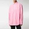 Takalogolla varustettu puuvillapopliinipaita ”Pink” 556878TEM095630
