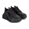 Triple S –tennari ”All Over Logo – Black Pink” 524039W2FA11050