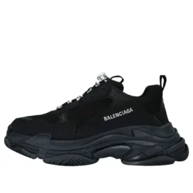 Triple S -tennari ”Black” 534162W09OM1000