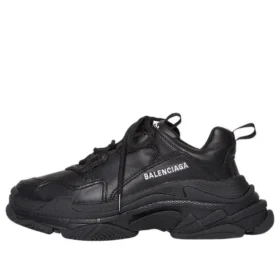 Triple S -tennari ”Black” 536737W2FA51000
