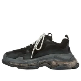 Triple S -tennari ”Triple Black” 2019 541624W09O11000
