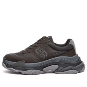 Triple S -tennarit ”Dark Brown Grey” 710157W3CU41819