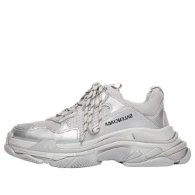 Triple S -tennarit ”Silver Metallic” 536737W2FS28100
