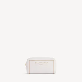 Tuoksut-kosmetiikkapussi, väri ivory white dix